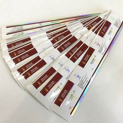Les labels auto-adhésifs rouges de bouteille de pilule de largeur de 75mm huilent rectangulaire résistant